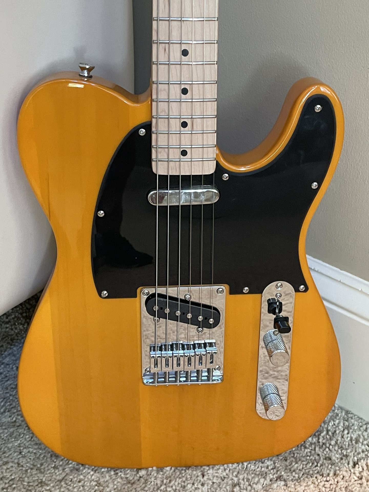 Nice! 2018 Squier (Gold Logo)  Affinity Series Telecaster