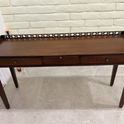 Side table With Drawer And Extenders