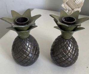 Pineapple candle stick holder