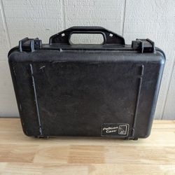Pelican Hard Case With Foam (Vintage)