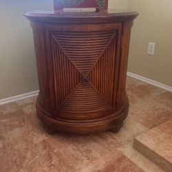 Tommy Bahama Style End Table 