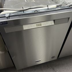 Maytag Dishwasher 24”