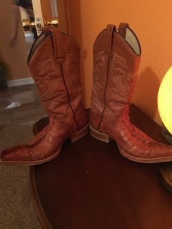 Boots crocodile for small boy