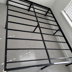 Queen Bed Metal Platform