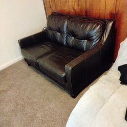 Shmedium Llightly Peeling Leather Couch 