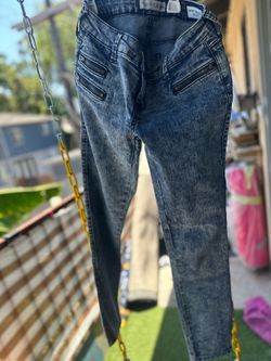 Jeans ( guess brand)