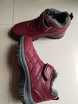 Snow Boots: Fleece-Lined, Non-Slip, Durable