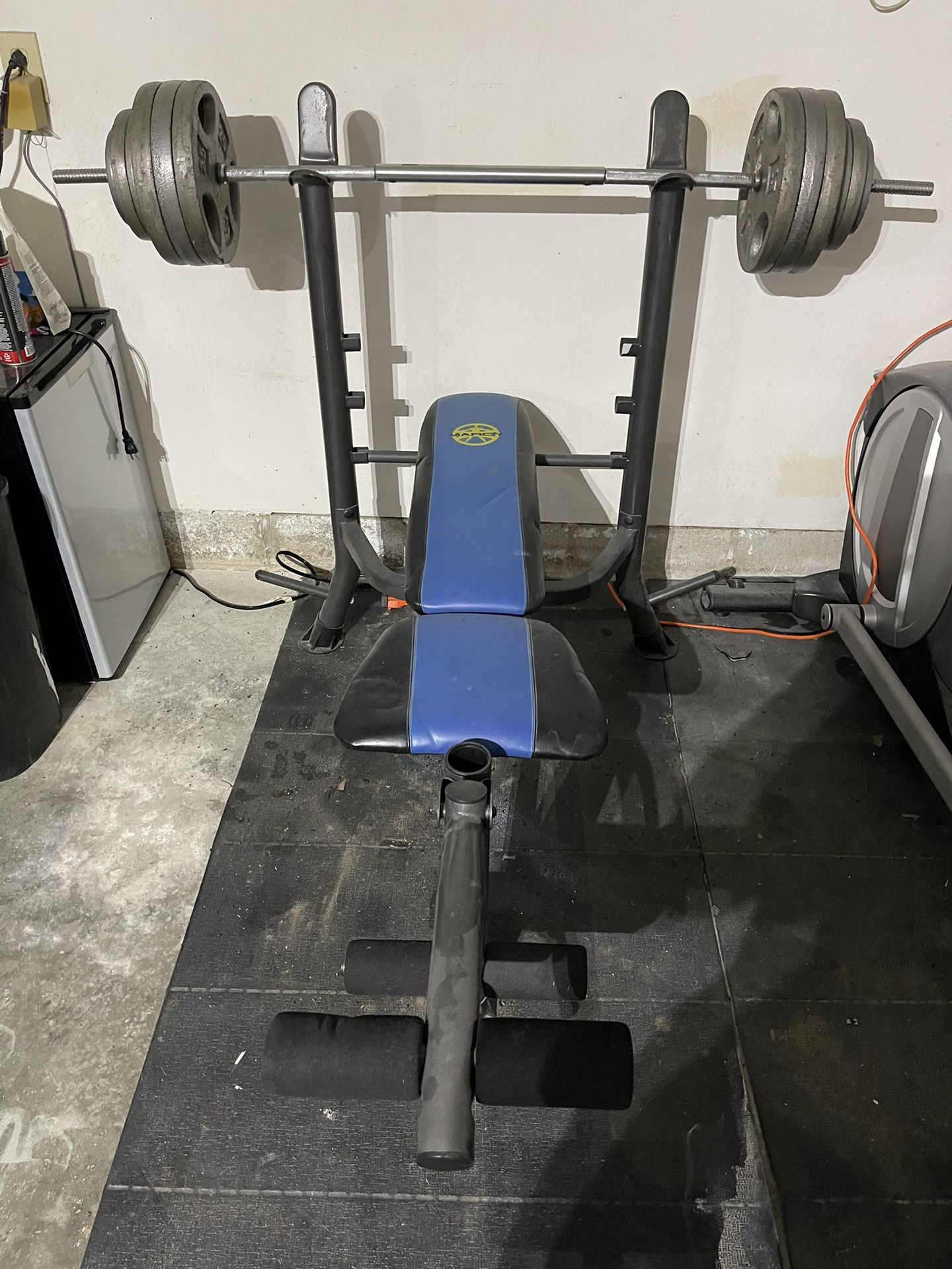 Adjustable Bench Press With Leg Atachment