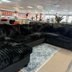 3 Pc. Sectional Color Black 