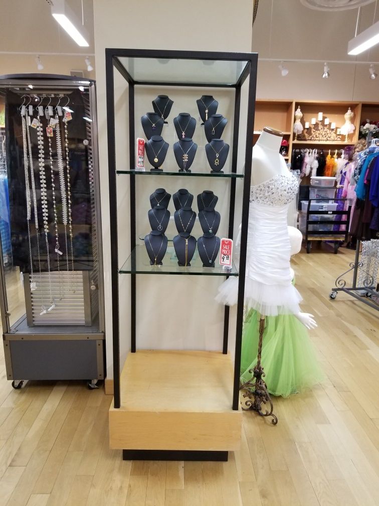 Beautiful glass wood metal display case shelves Like New