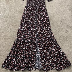 NWOT Xhilaration Dress Womens Black Floral Smocked Off the Shoulder Flare Split Small for Sale in Carlsbad, CA - OfferUp NWOT Xhilaration Dress Womens Black Floral Smocked Off the Shoulder Flare Split Small for Sale in Carlsbad, CA - OfferUp