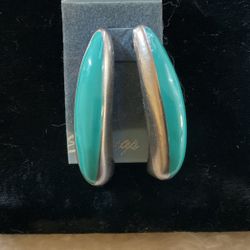 Vintage Solid Silver Tone Earrings With Torquise Enamel On The Front
