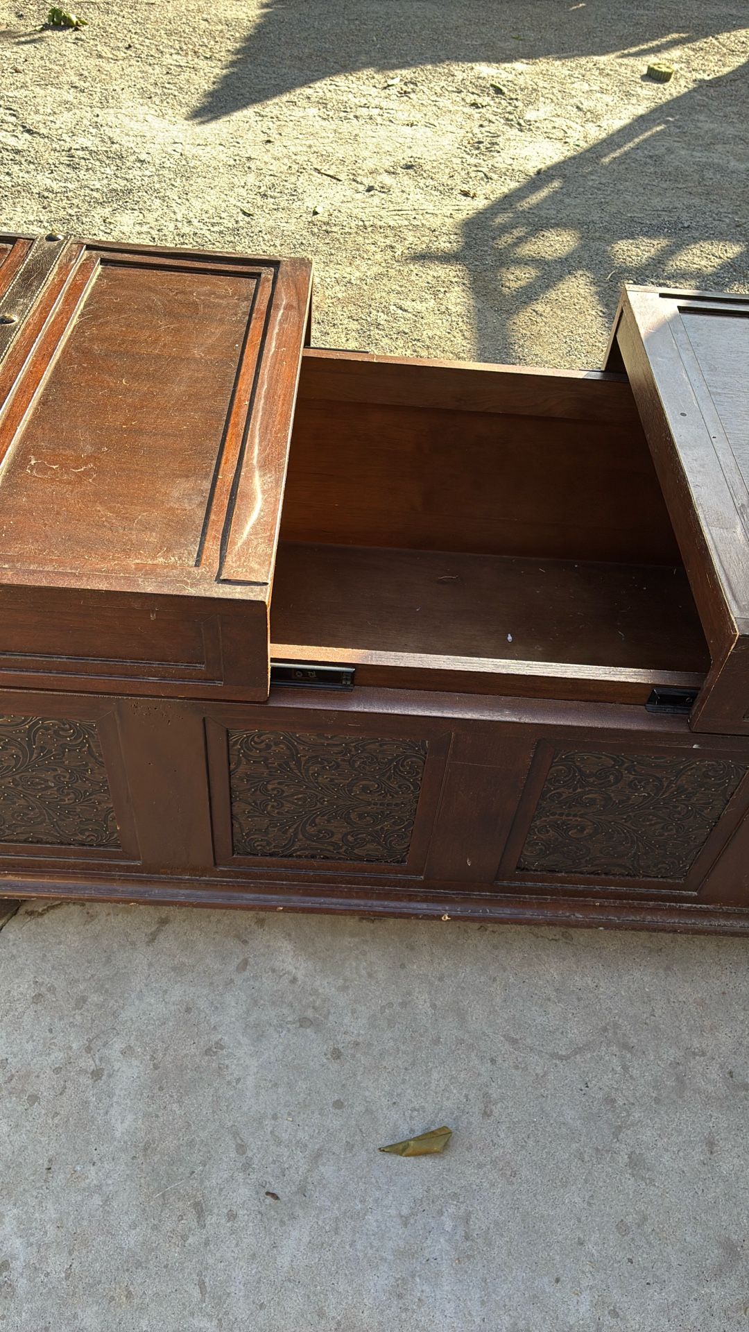 Cofre Table