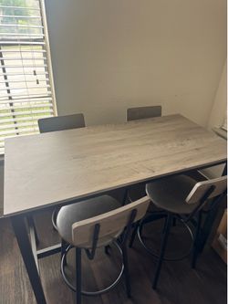 Dinning Table w/ 4 stools  - $100
