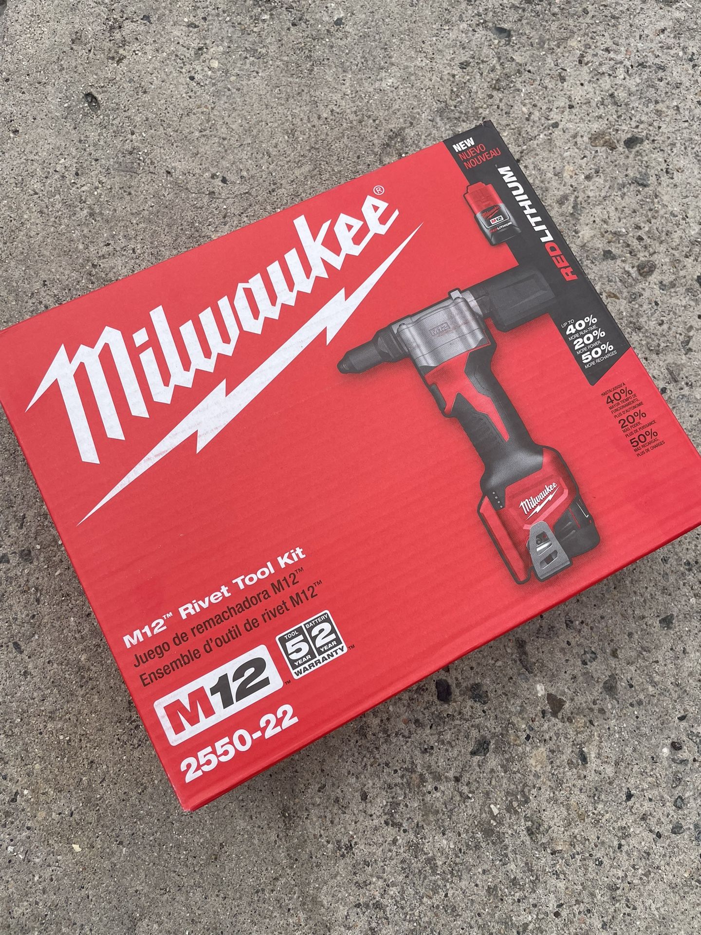 Milwukee M12 12-Volt Lithium-Ion Cordless Rivet Tool Kit w/ 2x 1. 5Ah Batteries & Charger $219 New