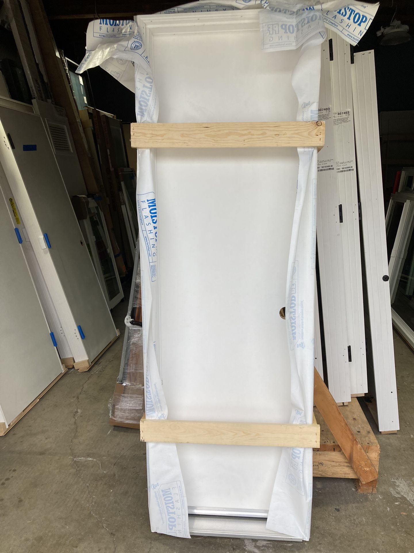 2/0 X 6/8 Smooth Flush Masonite Door El&El