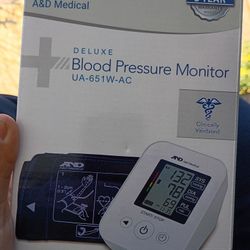 Deluxe Blood Pressure Monitor 