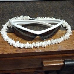 Sunglasses With necklace