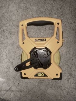 DEWALT 100 ft Long Tape Reel Retractable Measuring Tape Hook Is Torn Off