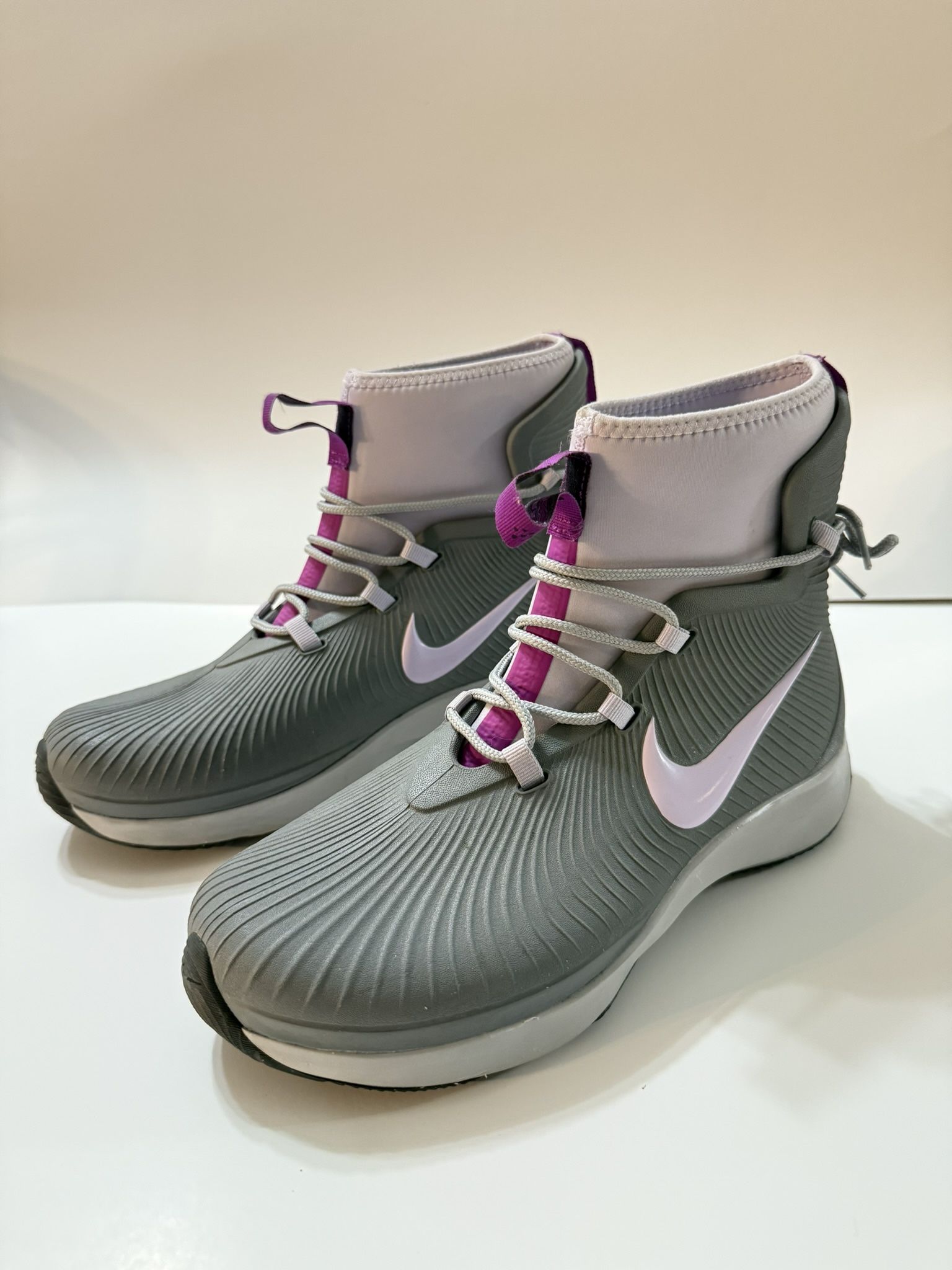 Nike Waterproof Rain Boots Youth Size 7  Binzie Sneakers Snow Winter