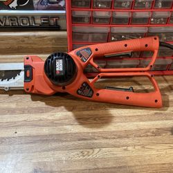 Chainsaw Like New Black & Decker Alligator 