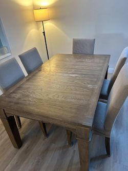 Dining table with chair and leaf