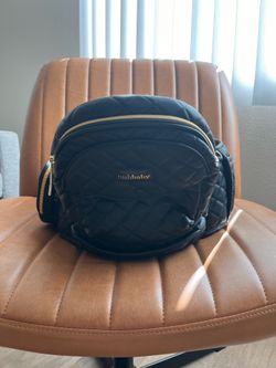 Black leather Tushbaby