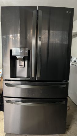 LG LRMDS3006D: Black Stainless Steel 30 Cu. ft. Smart Refrigerator with Craft Ice