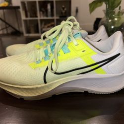 Nike Air Zoom Pegasus 38 Fast Pack - Size 8