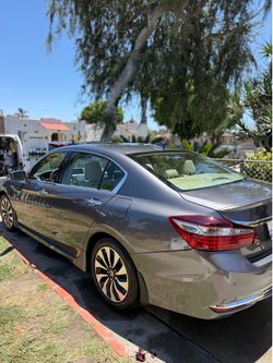 2017 Honda accord touring hybrid
