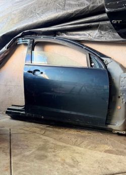 G8 Gt front right bare door
