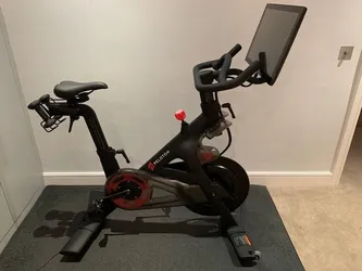 2022 pelaton bike 3rd gen