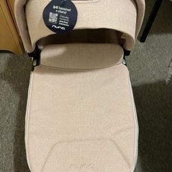 Nuna Lytl  Bassinet Basically BRAND NEW 