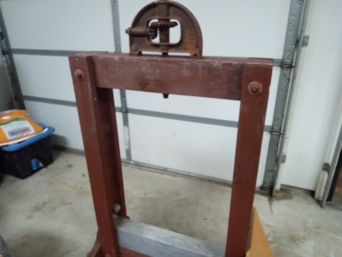 Very Old Farm Fruit Press