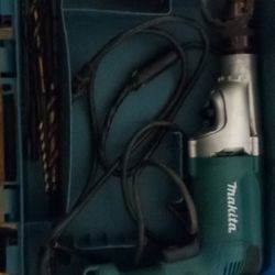 MAKITA 3/4 INCH HAMMER DRILL