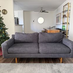 ✨ West Elm Mid-Century Desk – Acorn Finish – Great Condition! ✨