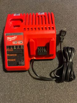 Milwaukee M12-M18 Charger New