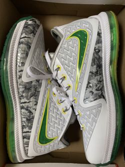 Nike Field General 2 size 9.5 mint. Oregon Ducks