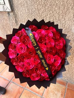 Heart shaped eternal flowers