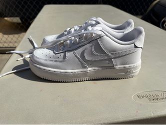Nike Air Force 1 (NEW)