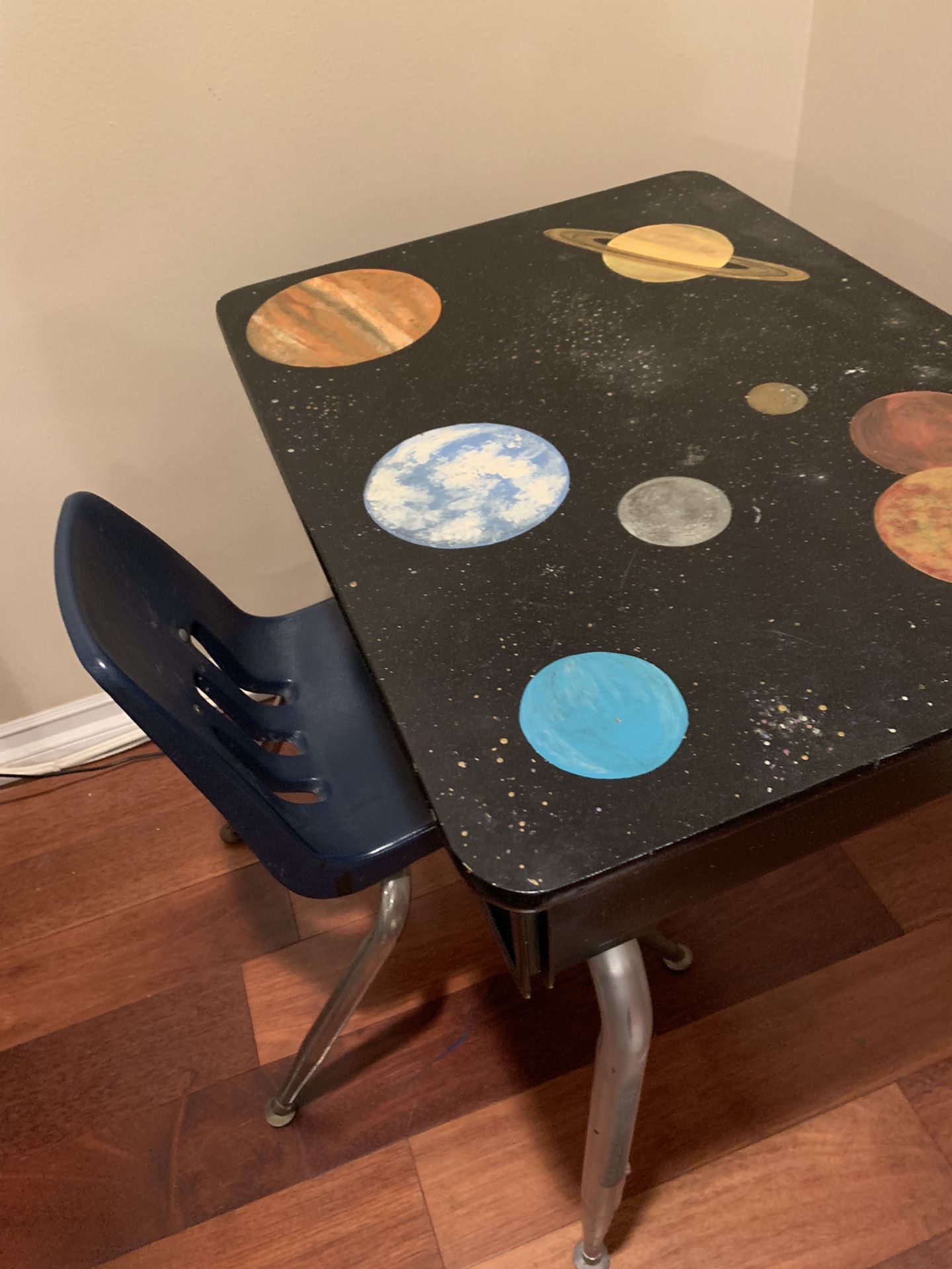 Kid school desk and chair, hand painted