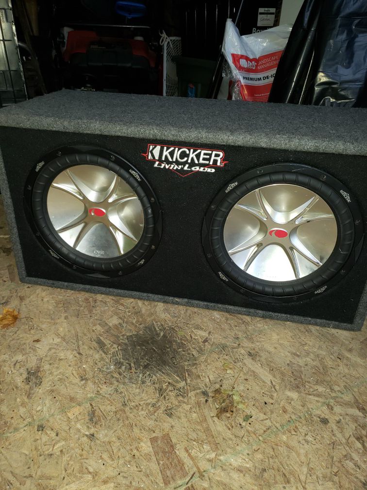 Kickers 12" with the amp