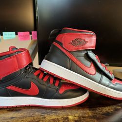 Air Jordan 1 Flyease “Bred”