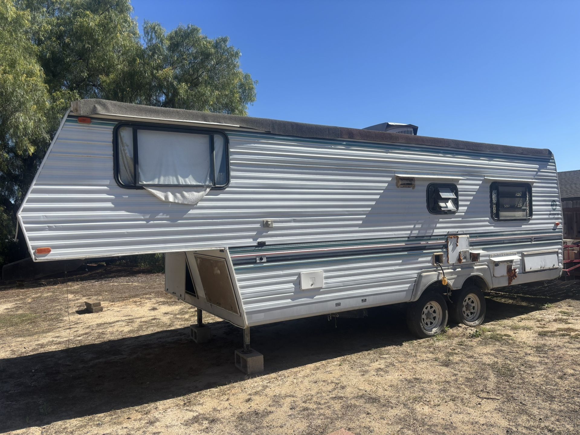 Jayco 5th wheel Trailed