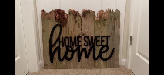 House Decor made of Wood! size 33” X 26” Make an offer!