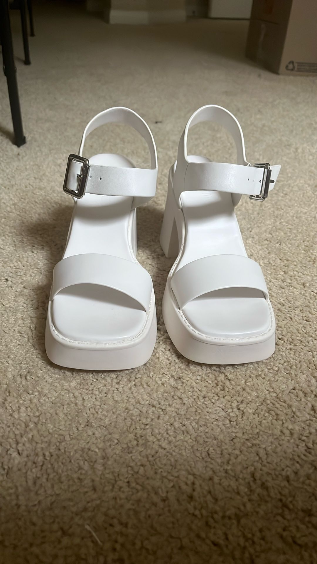 Steve Madden Kaylor White Leather Size 5.5