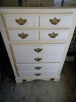 White 4 drawer chest