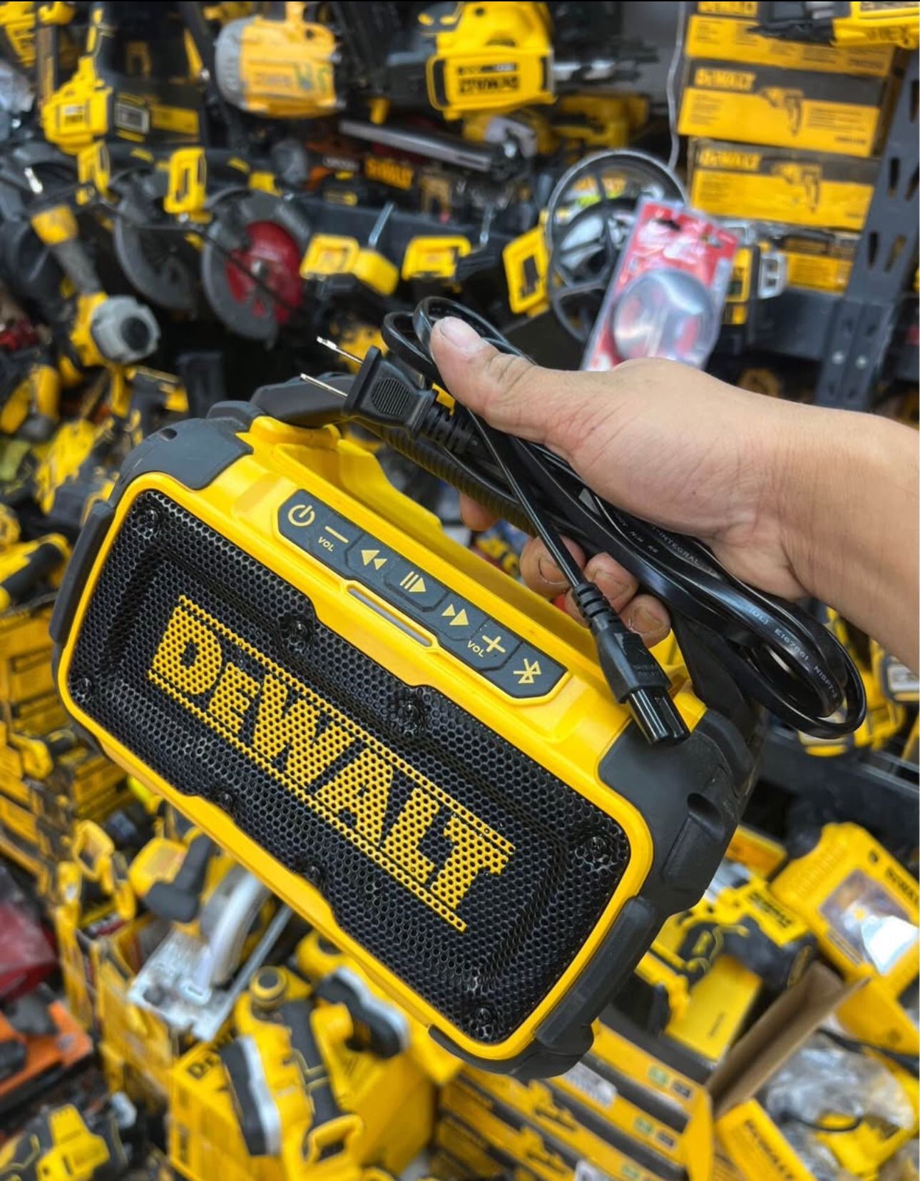 Desalt 20v Cordless Job site Bluetooth Speaker Tool Only