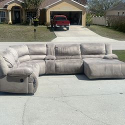 BEATIFUL GREY MODERN STYLE RECLINABLE SOFA W CHAISE - SAME DAY FREE DELIVERY✅✅