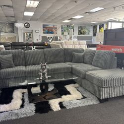 Plush Fabric Sectional Couch For Sale (brand New) 45% Off